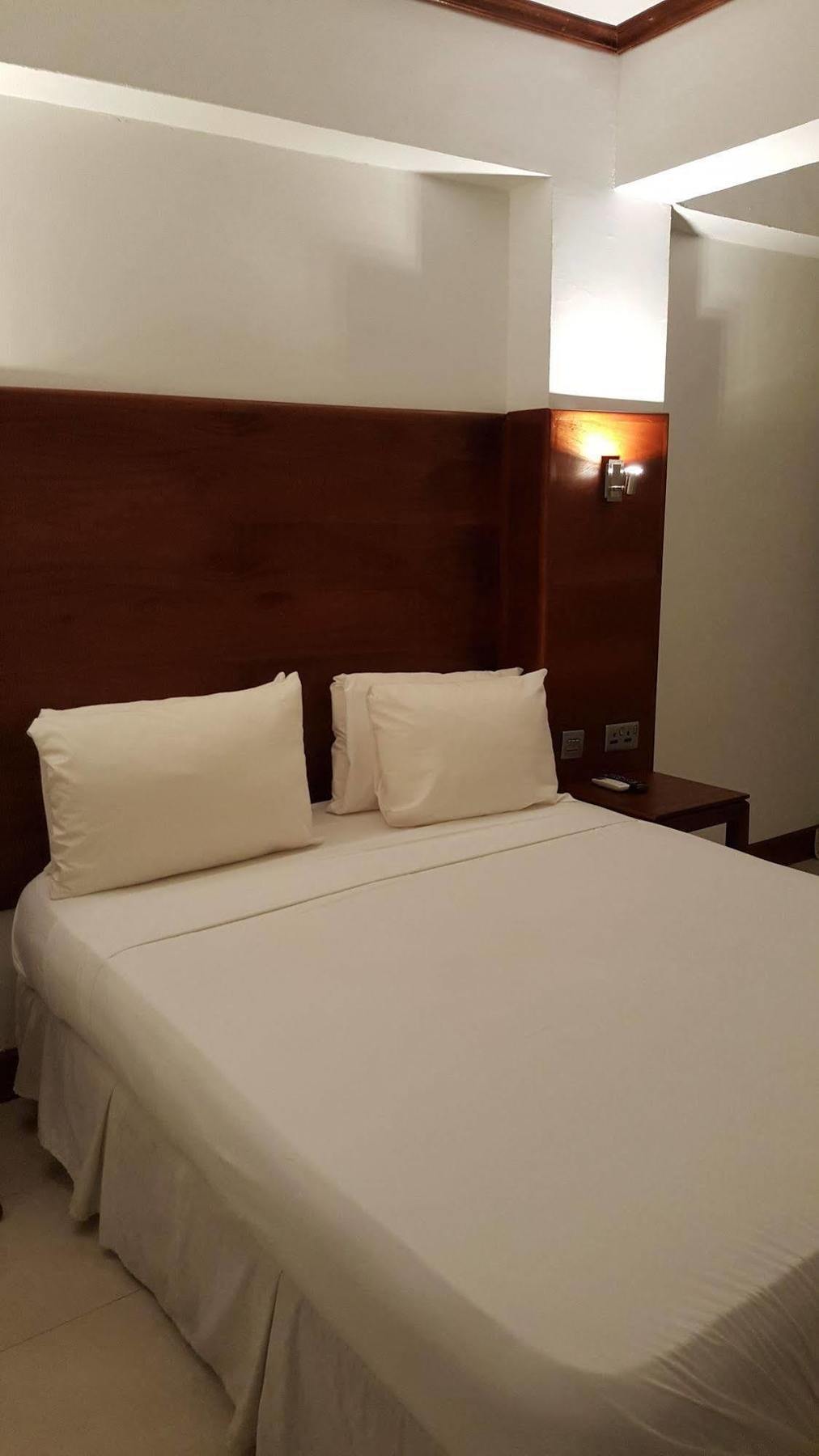 Golden Gate Hotel 쿠마시 외부 사진